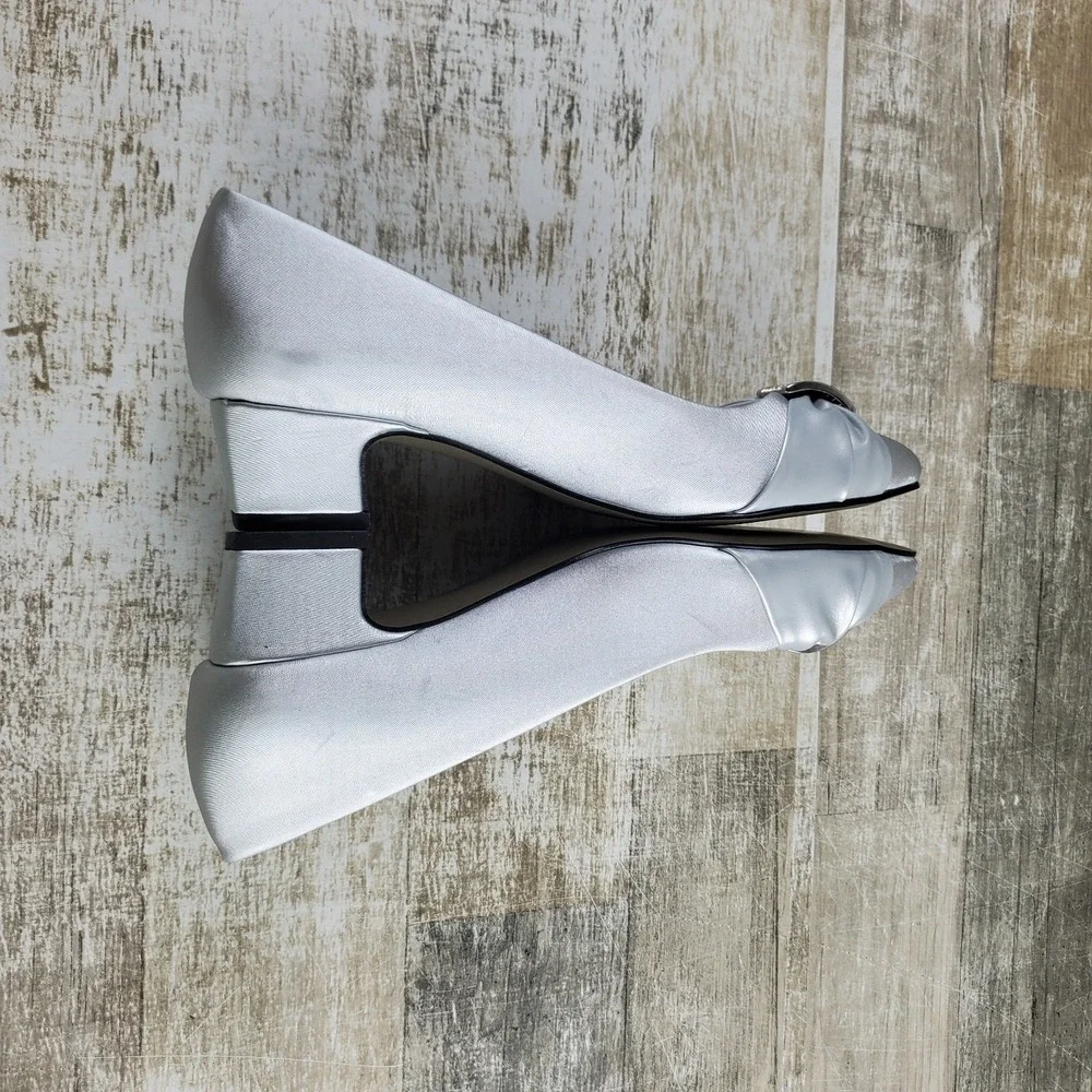 Easy Street Eloise Womens Pump Sz 5.5 M Silver Slip On Low Block Heel Closed Toe